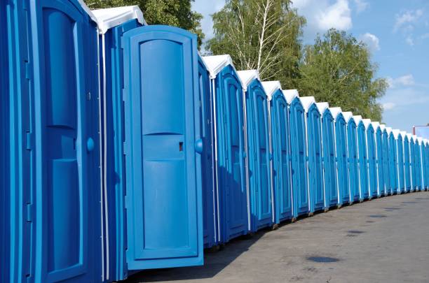 Best Portable restroom trailer rental  in Lombard, IL
